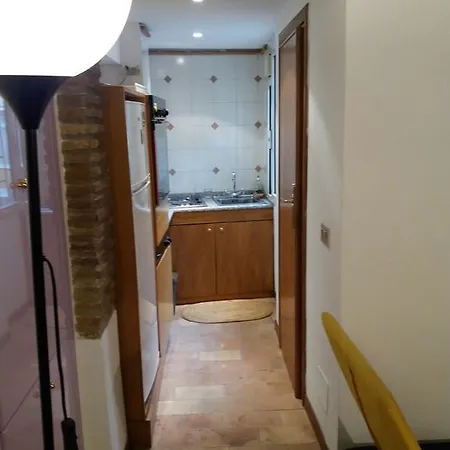 Apartment Piazza Di Pietra *